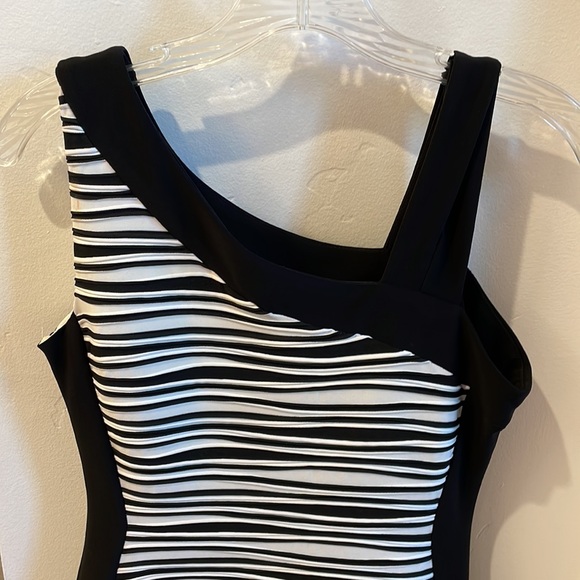 🚢 🦓 PARTY DRESS Tummy concealer one shoulder style - Picture 4 of 7